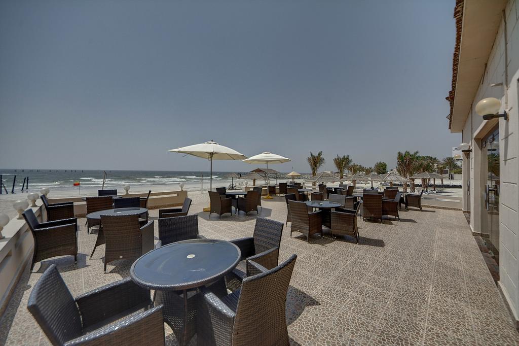 Ajman Beach Hotel Dış mekan fotoğraf